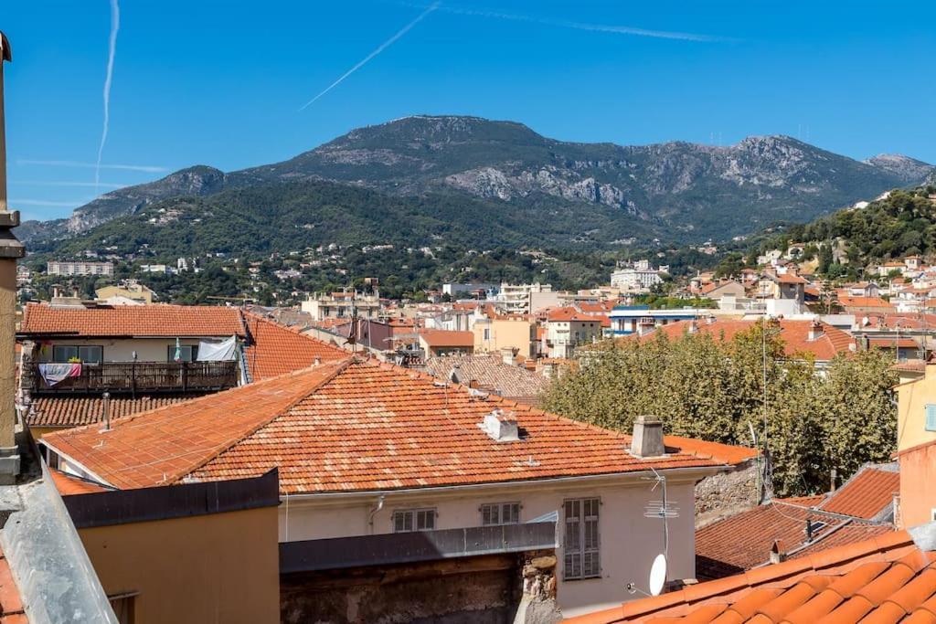 Between The Roofs Of Menton Old Town And The Sea Luaran gambar